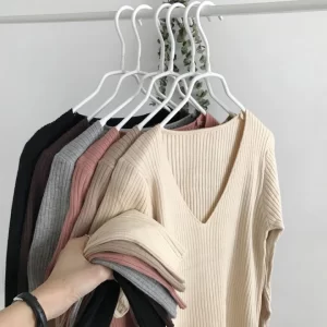 Dịch vụ vận chuyển áo len đi Nhật Bản giá rẻ