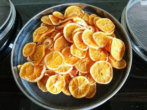 Gửi cam sấy khô từ Việt Nam đi Nhật Bản cước rẻ bất ngờ