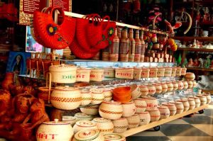 Dịch Vụ Vận Chuyển Hàng Thủ Công Mỹ Nghệ Việt Nam – Nhật Bản: Kết Nối Văn Hóa và Nghệ Thuật