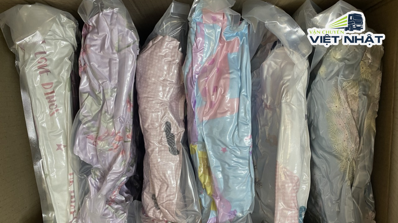 Bí Quyết Vận Chuyển Quần Áo Sang Nhật Bản Bằng Đường Biển Siêu Tiết Kiệm & An Toàn Bí Quyết Vận Chuyển Quần Áo Sang Nhật Bản Bằng Đường Biển Siêu Tiết Kiệm & An Toàn