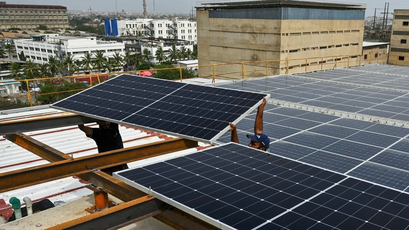 NHẬT BẢN SIẾT CHẶT DỰ ÁN ĐIỆN MẶT TRỜI QUY MÔ LỚN: NỖ LỰC BẢO VỆ MÔI TRƯỜNG