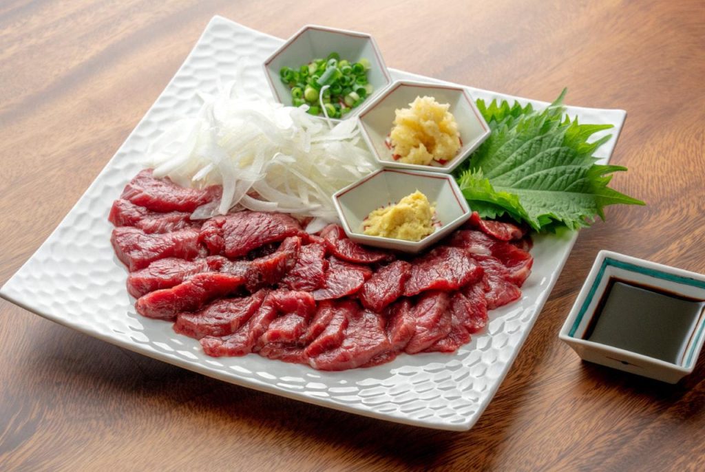 Basashi – Đặc Sản Thịt Ngựa Sống Độc Đáo Của Kumamoto, Nhật Bản